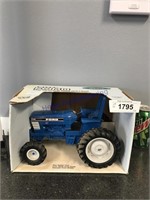 ERTL Ford 7710 tractor w/rollrbar 1-16 scale