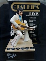 Elvis singing figuring (battery compartment