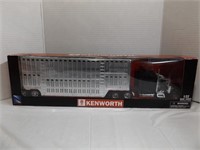 1:32 KENWORTH W900 WITH CATTLE HAULING TRAILER