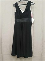 Coldwater Size 6 Black Dress