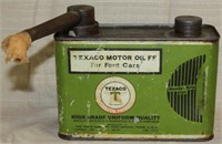 orig Texaco half gallon oil tin w/spout "Texaco