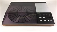 Bang & Olufsen Beogram 8000 Turntable
