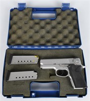 SMITH & WESSON  4516-2, .45 STAINLESS PISTOL