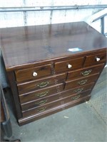 Ethan Allen style chest of drawers (32"W x 18"D x