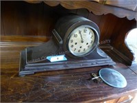 Vintage metal clock AS IS