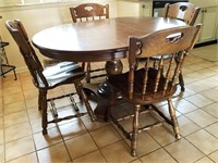Buccaneer Colonial Kitchen Table and 4 Chairs