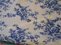 Ivory & Blue Quilt, Full Size