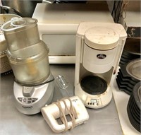 (4) assorted small kitchen appliances, Goldstar