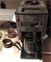 Waring Pro coffee maker with 3 extra coffee pots