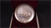 A sterling silver 1972 annual Mother's Day plate