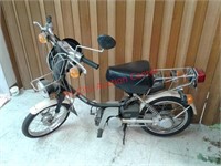 Yamaha QT moped bike mini motorcycle 492 miles