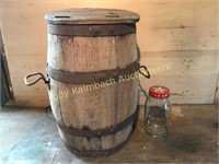 small wood barrel w/ lid