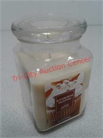 New 16 oz buttercream frosting candle
