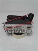 Uniden PC76XL CB radio