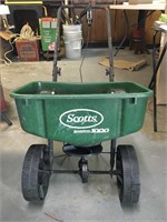 Scotts seeder