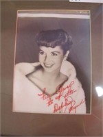 AUTOGRAPHED PIC DEBBY REYNOLDS
