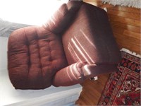 Lot #4 - Contemporary upholstered reclining