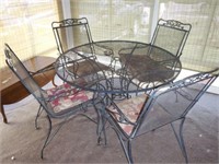 Lot #141 - Saltarini style 5pc patio table and