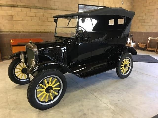 Antique Classic Car Auction