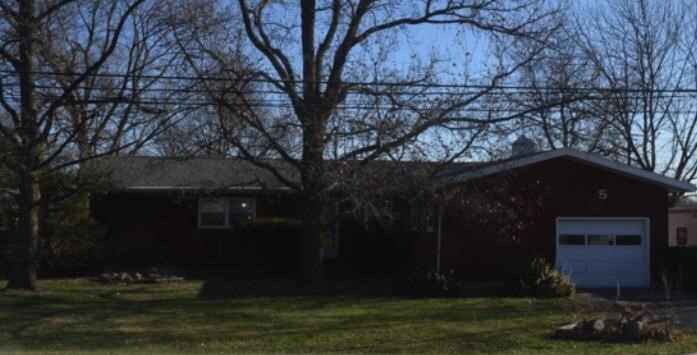 Jan. 19 - Online Only  Large 2 Bedroom Home - Bethany IL