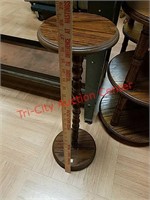 > Wood plant stand - good condition