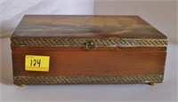 6 3/4 HAT STRETCHER IN A WOODEN BOX WITH TALL