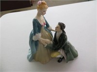 ROYAL DOULTON THE SUITOR HN 2132