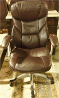 Lot #283 Contemporary Leather office chair