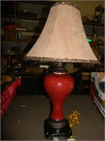 VERY NICE TABLE LAMP WITH FEATHERED SHADE