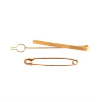 A Gent's Tie Bar & Pin in Gold