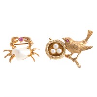 A Pair of Lady's Nature Themed Brooches in Gold