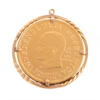 A Bolivia 35 Grs. Oro Puro Gold Coin Pendant