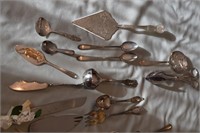 25 Piece Silver Plated/Stainless Steel Flatware
