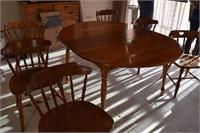 Maple Dining Room Table w/2 Leaves, Pad & 6 Chairs