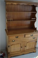 2 Piece Maple China Hutch-Dovetail