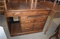 Oak Antique-Style Desk w/ Keyboard Drawer