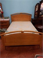 Wooden bed (headboard and footboard)