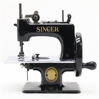 Vintage "Singer" Child's Metal Sewing Machine