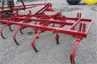 3 point  Quick Tatch Mounted 13 Shank Chisel Plow