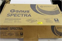 GENUS/SPECTRA INSECT LIGHT TRAP SYSTEM NEW IN BOX