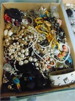 Vintage Costume Jewelry Lots Of Beaded Necklaces