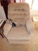 BEST HOME FURNISHINGS ELECTRIC RECLINER