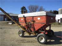 J&M gravity box & gear w/ fertilizer auger