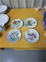 4 assorted Floral porcelain collector plates