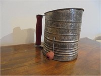 Vintage Bromwell's sifter