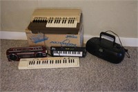 3 Electronic Keyboards & 2 Boom Boxes