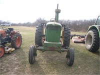 JD 4010 tractor, diesel, wide front