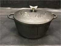 Pioneer Woman cast iron pot