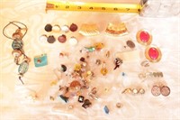Group of Misc Costume Jewelry Pieces