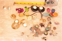 Group of Misc Costume Jewelry Pieces